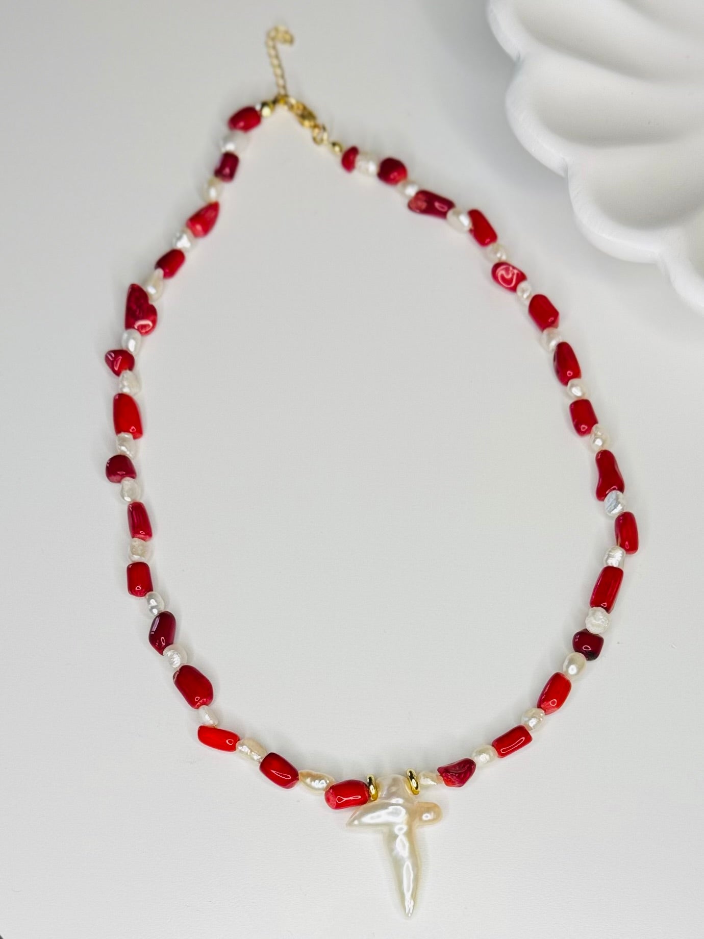 Dios es mi guía Necklace